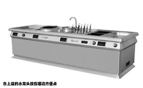 台上盆的水龙头按在哪边方便点